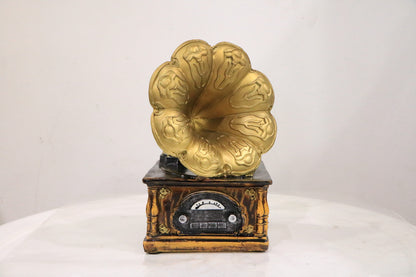 Vintage-Inspired Gramophone Sculpture